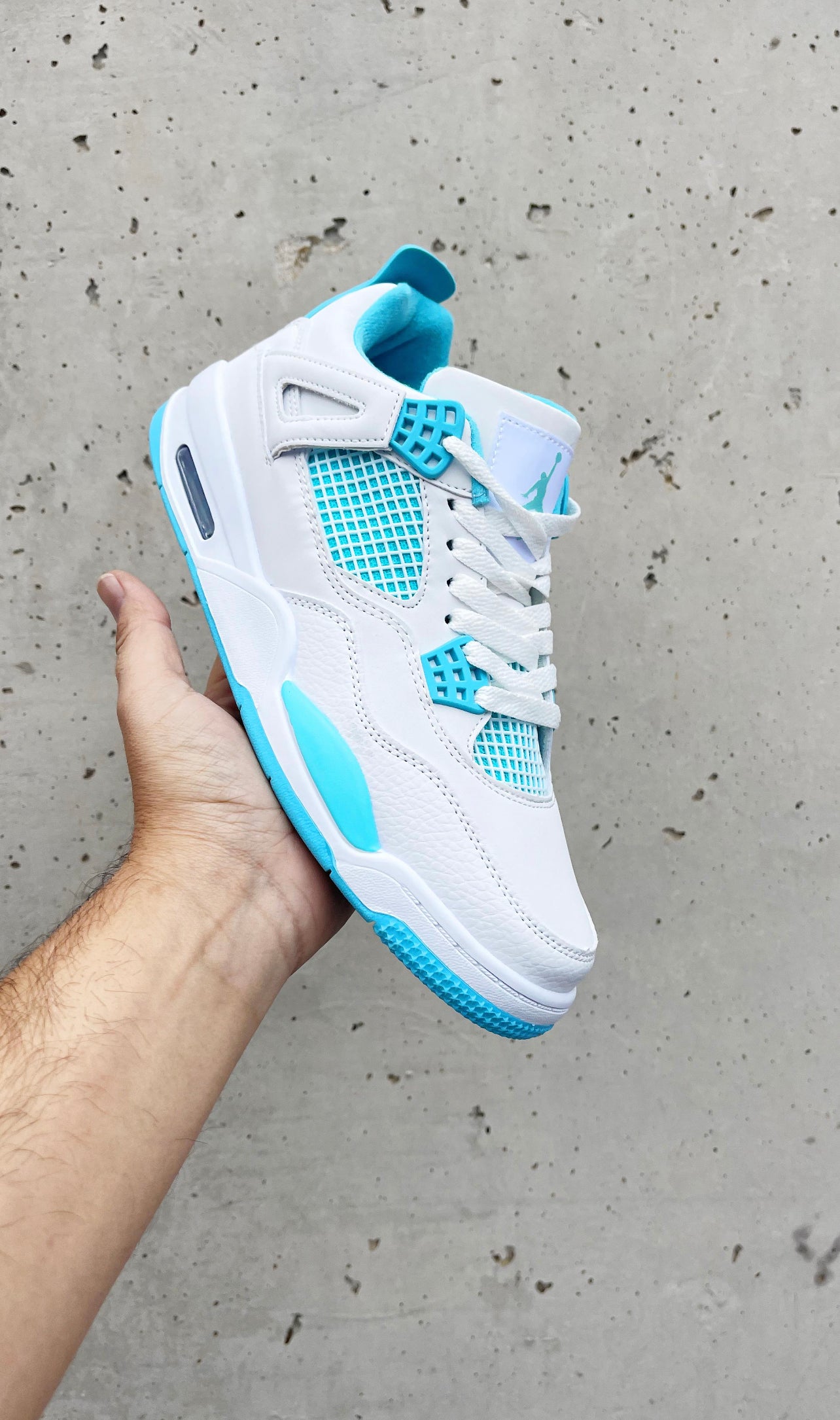 JORDAN 4 RETRO BLUE