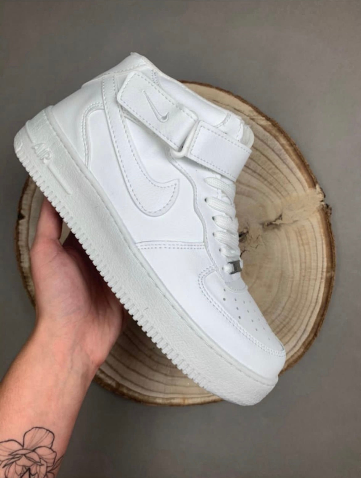 NIKE AIR FORCE 1 MID BLANCAS