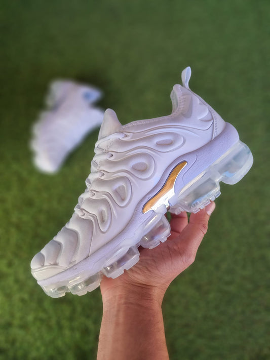 NIKE VAPORMAX PLUS BLANCAS