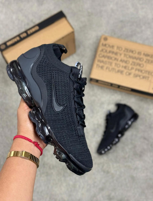 NIKE VAPORMAX