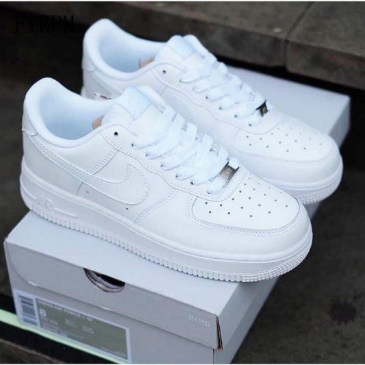 NIKE AIR FORCE 1 BLANCAS